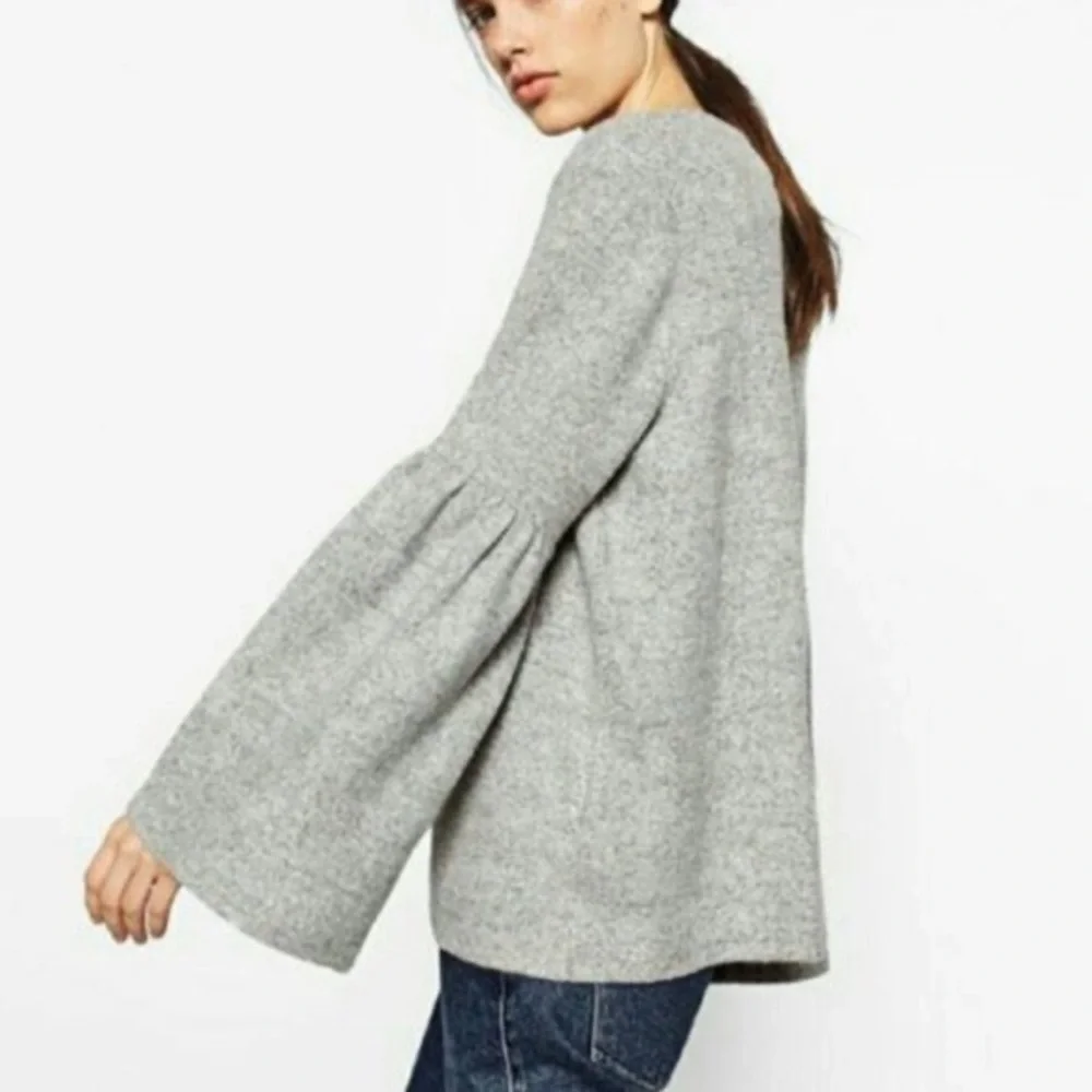 Zara Gray Knit Flute/Bell Sleeve Sweater Sz Small - Picture 2 of 8